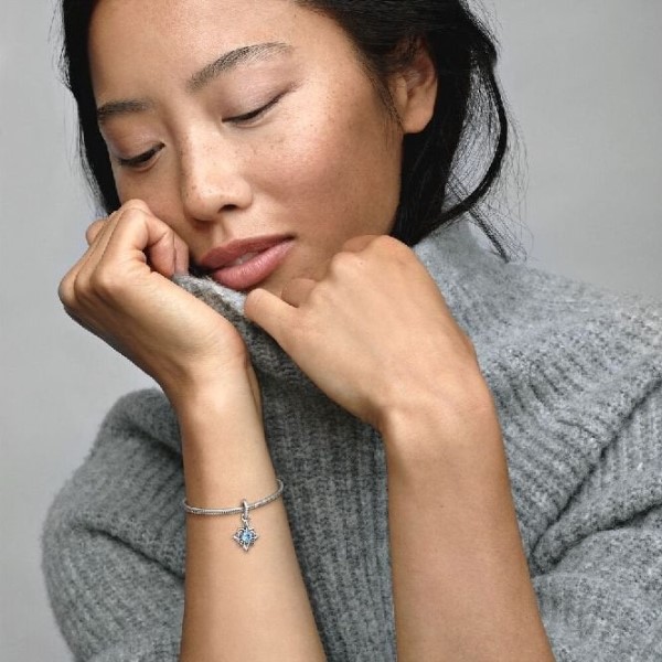 Disney Cinderella Sininen Tähtiriipus Pandora Suomi