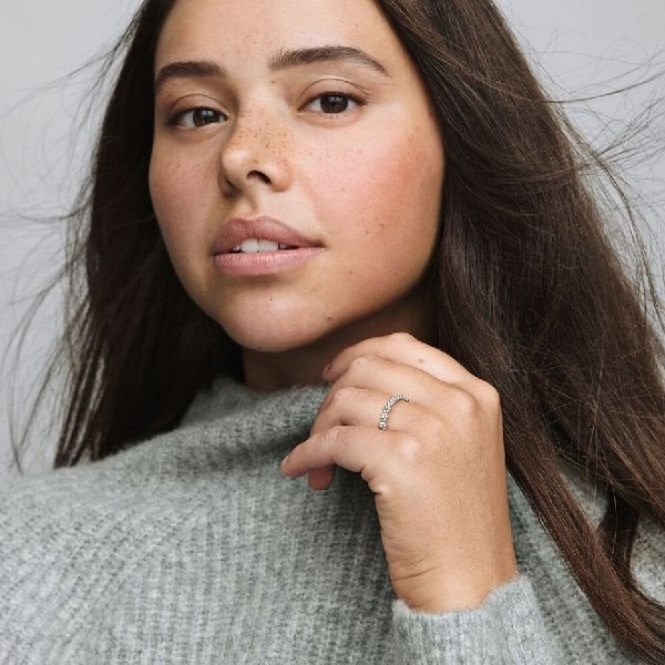 Klassinen Päivänkakkara Kukka Pandora Suomi Bändisormus