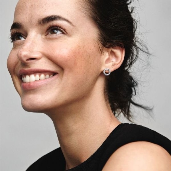 Pave  Logo Ympyrä Käännettävät Korvakorut Pandora Suomi