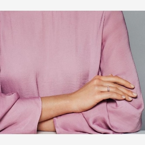 Ruusu Kuohuva Merkki Pandora Suomi Kierretyt Linjat Sormus