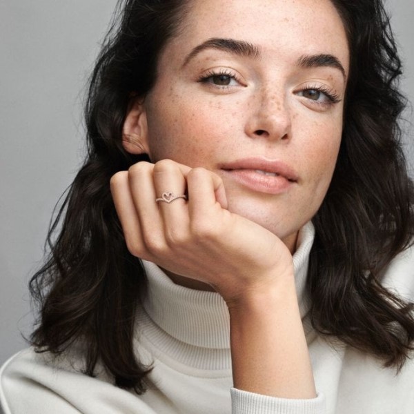 Ruusu Kuohuva Pandora Suomi Tukivarsi Sydänsormus