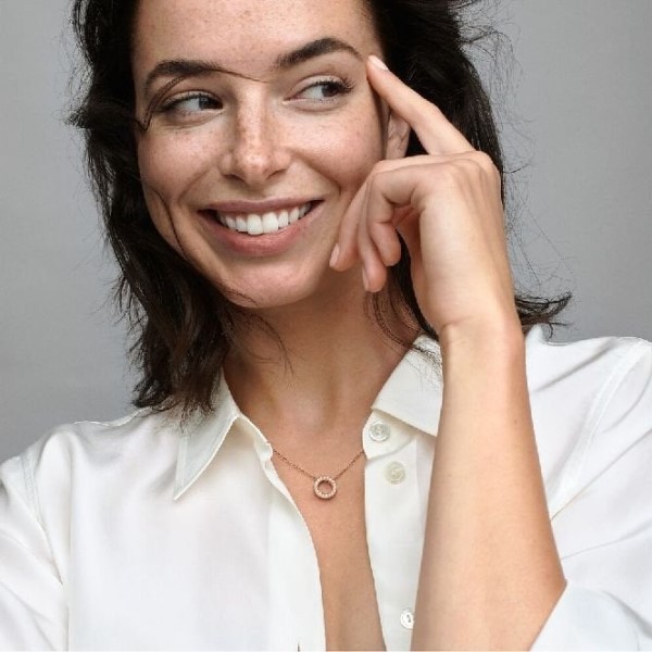 Ruusu Logo Pave Circle Collier Kaulakoru Pandora Suomi